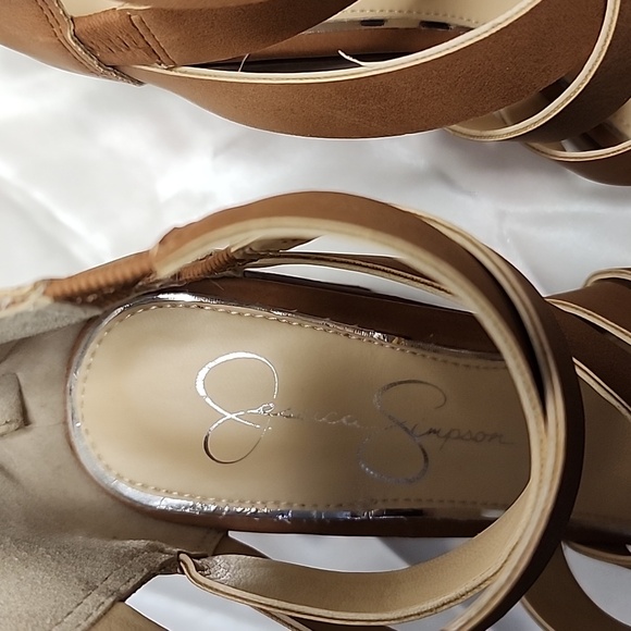 NIB- Jessica Simpson Strappy Cognac Sandal - Picture 3 of 5
